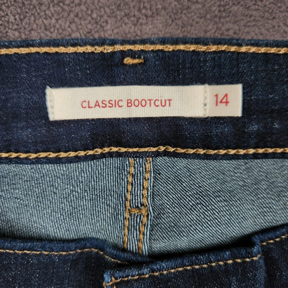 Levis Classic Bootcut Jeans Womens 14‎ M 32x32 Dark Wash Island Rinse Blue NEW